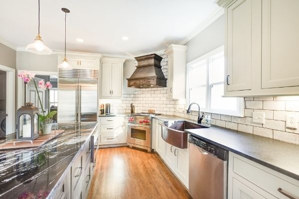 Safe Kitchen Design Tips for Cabinets, Counters, and Circulation